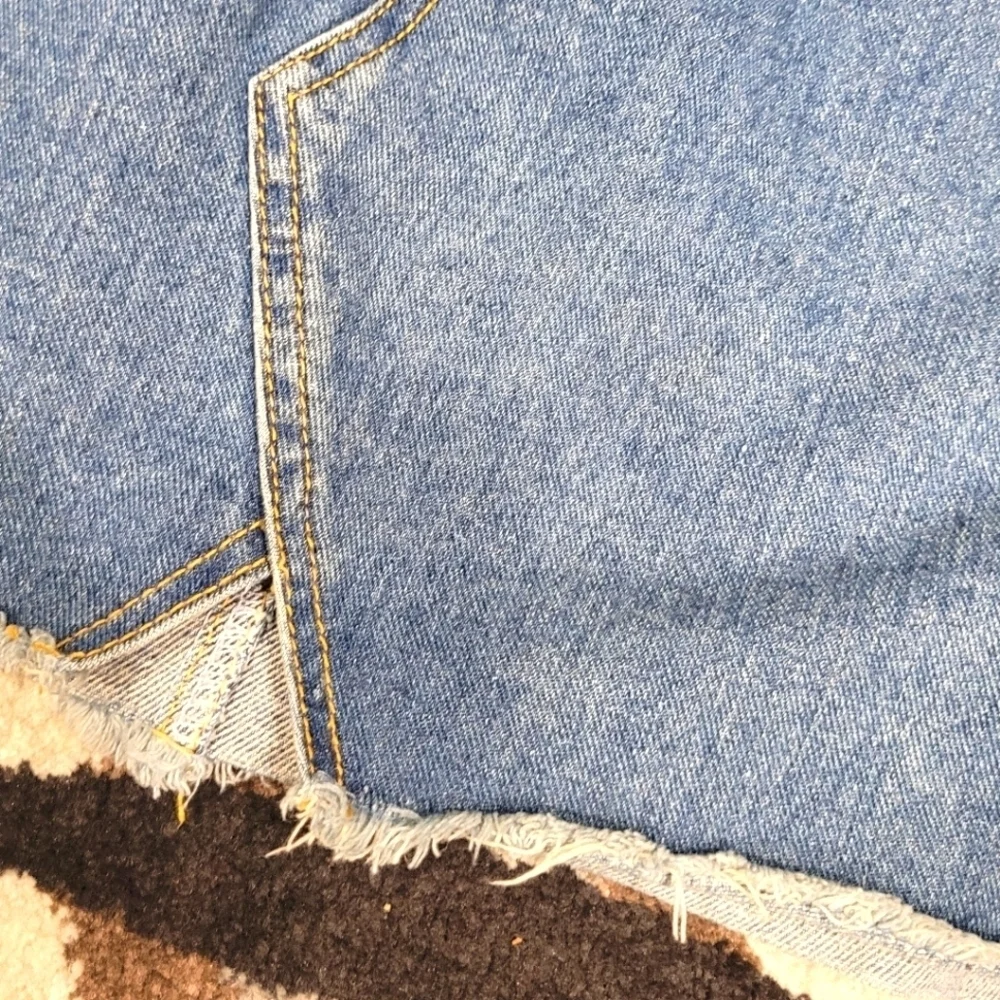 Liquor N Poker Raw Hem Medium Wash Denim Mini Skirt Sz 2/ UK 6 - Picture 6 of 10